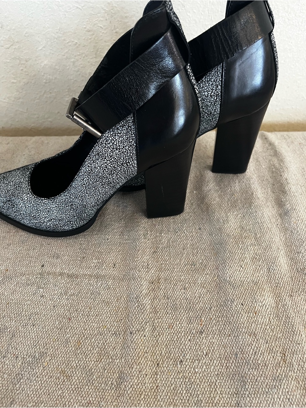 Riccovero Since 1936 Woman's Black Leather Evening Speckled Greenlaw Pumps Sz 37 - Picture 7 of 12